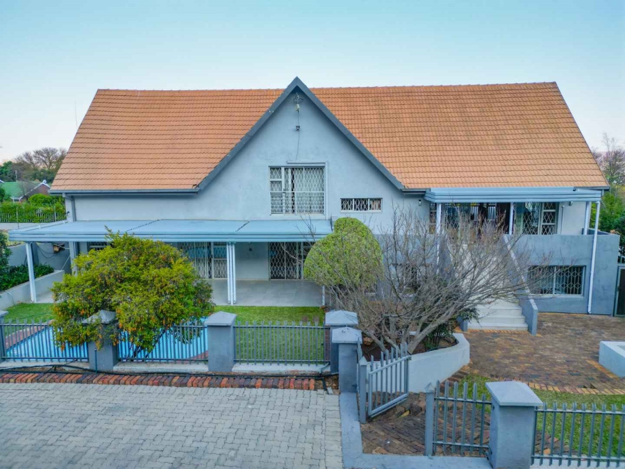 6 Bedroom Property for Sale in Schoemansville North West